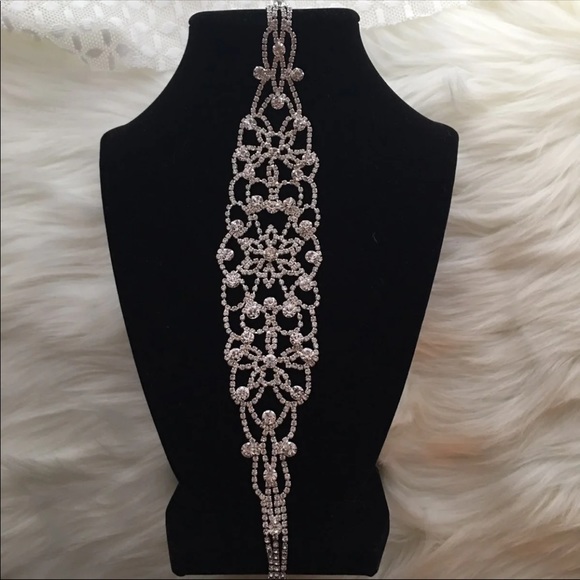 SOLD OUT 💕2 for $35💕Floral Elegant Choker - Picture 5 of 8